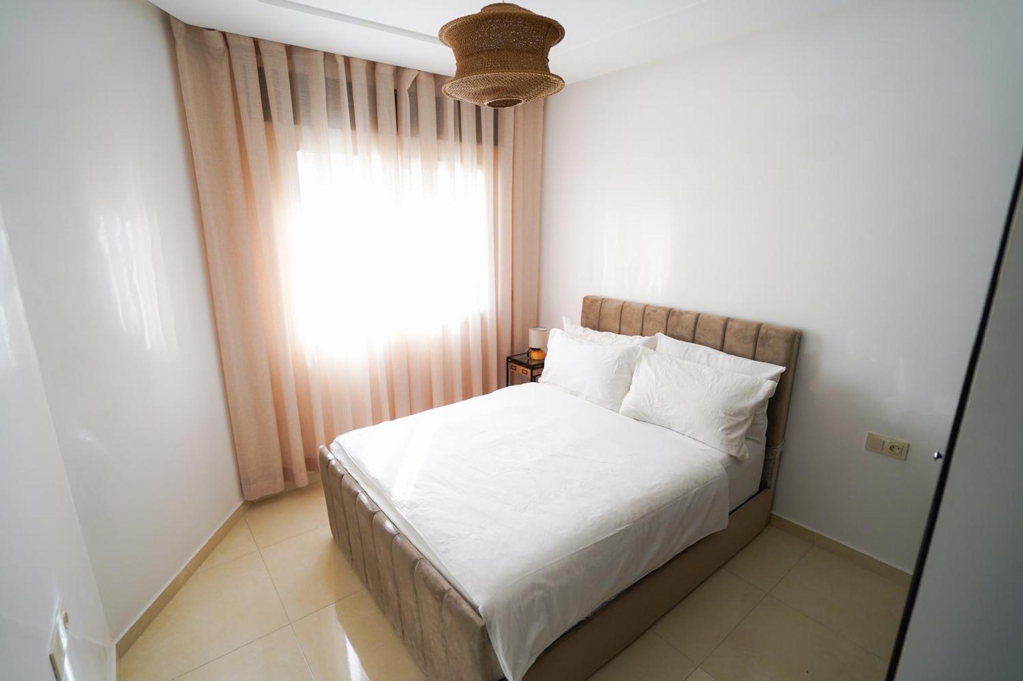 Apartment In City-5min To The Beach-free Parking *